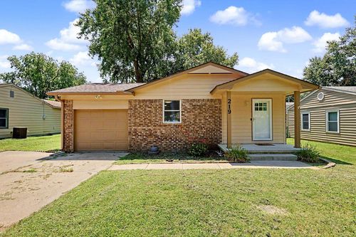 219 Random Rd, El Dorado, KS, 67042-4225 | Card Image