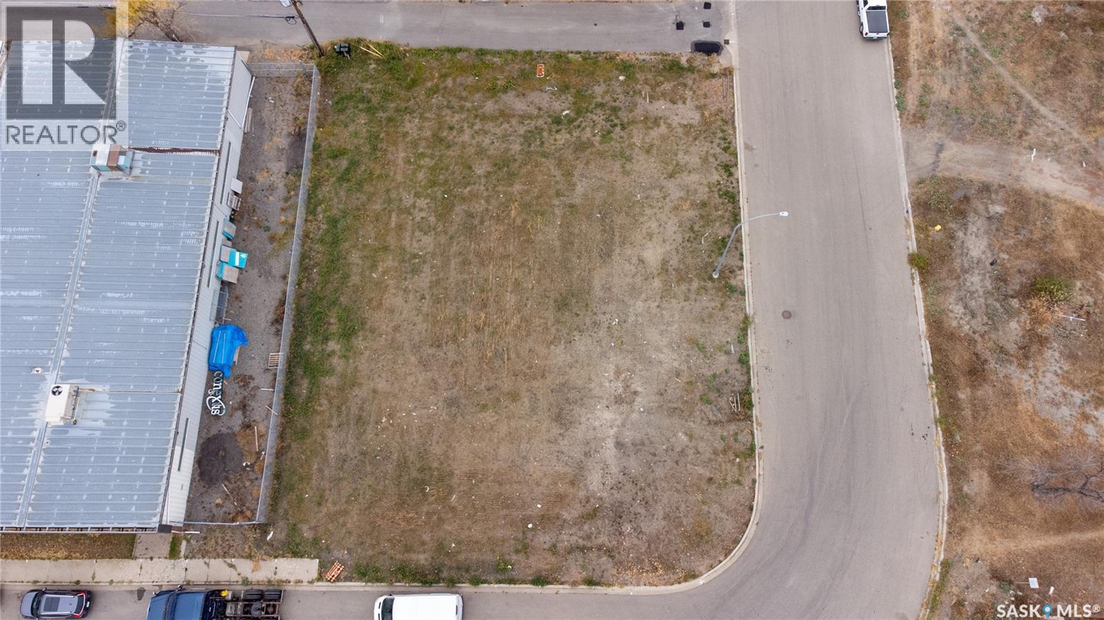 Land in Regina 3