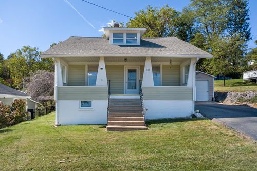 105 5th Ave, Galax, VA, 24333-2721 | Card Image