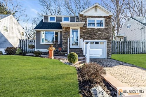 10 Lily St, Parlin, NJ, 08859-1645 | Card Image