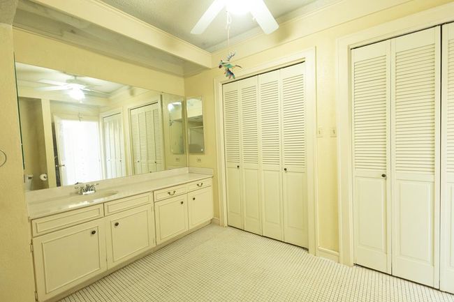 1001 W Walnut St, House other with 3 bedrooms, 3 bathrooms and 4 parking in Coleman TX | Image 25