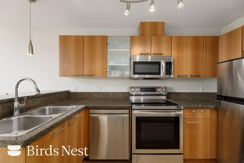 403-1718 Venables St, Vancouver, BC, V5L2H4 | Card Image