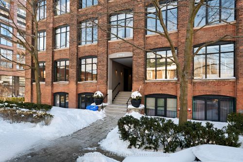 402-1 Columbus Ave, Toronto, ON, M6R1S1 | Card Image