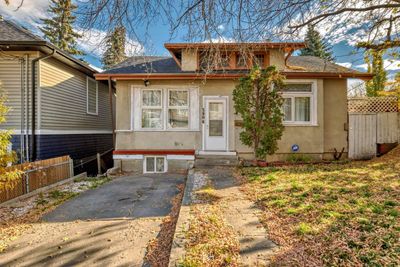 2906 17 St Sw, House detached with 3 bedrooms, 2 bathrooms and 2 parking in Calgary AB | Image 2