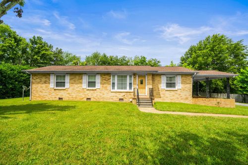 213 Hamlett Dr, White House, TN, 37188-9176 | Card Image