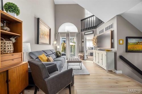 2-1633 Mount Vernon Dr, Saint Charles, MO, 63303-8497 | Card Image