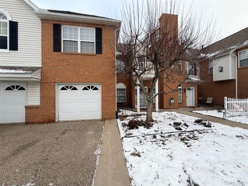 unit-30-714 Olde English Cir, Howell, MI, 48855-8702 | Card Image