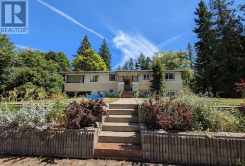 431 50 St Nw, Salmon Arm, BC, V1E3B1 | Card Image
