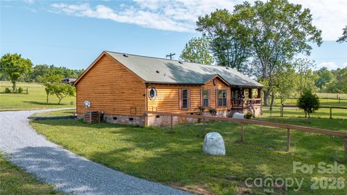 504 Jim Dobbins Rd, Rutherfordton, NC, 28139-8456 | Card Image