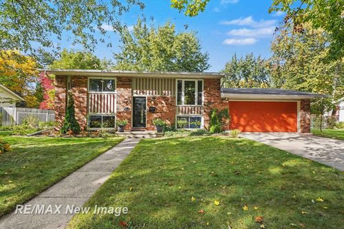 413 Hollybrook Drive, Midland, MI, 48642 | Card Image