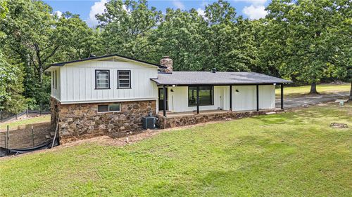 1878 Paradise Acres Rd, Russellville, AR, 72802-8268 | Card Image