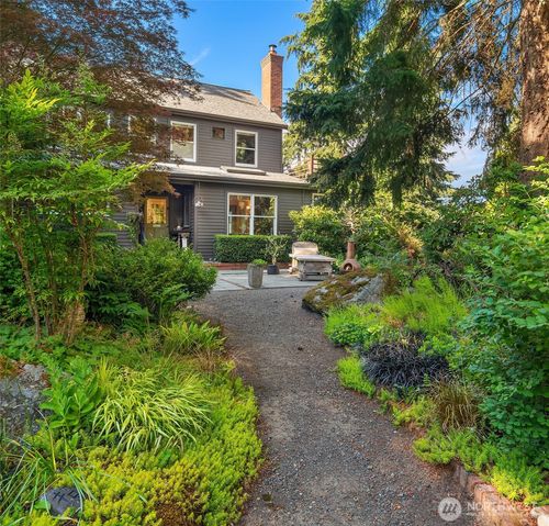 8416 Sw 216th St, Vashon, WA, 98070-6707 | Card Image