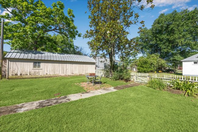 10753 Track Rd E, House other with 3 bedrooms, 4 bathrooms and null parking in Cat Spring TX | Image 21