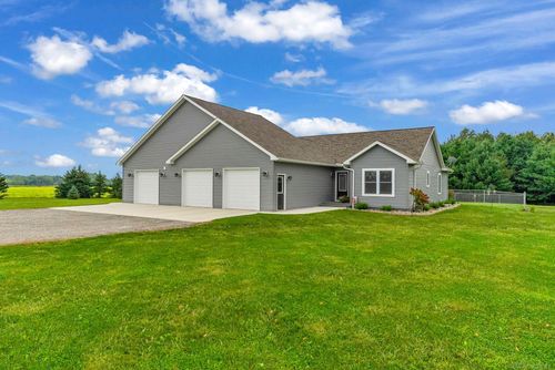 2675 Robinson Rd, Snover, MI, 48472-9333 | Card Image