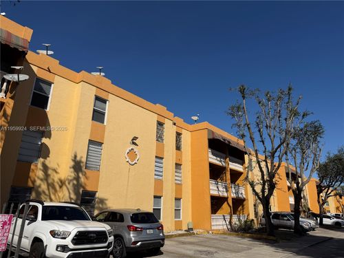 apt-205-575 W 69th St, HIALEAH, FL, 33014-4907 | Card Image