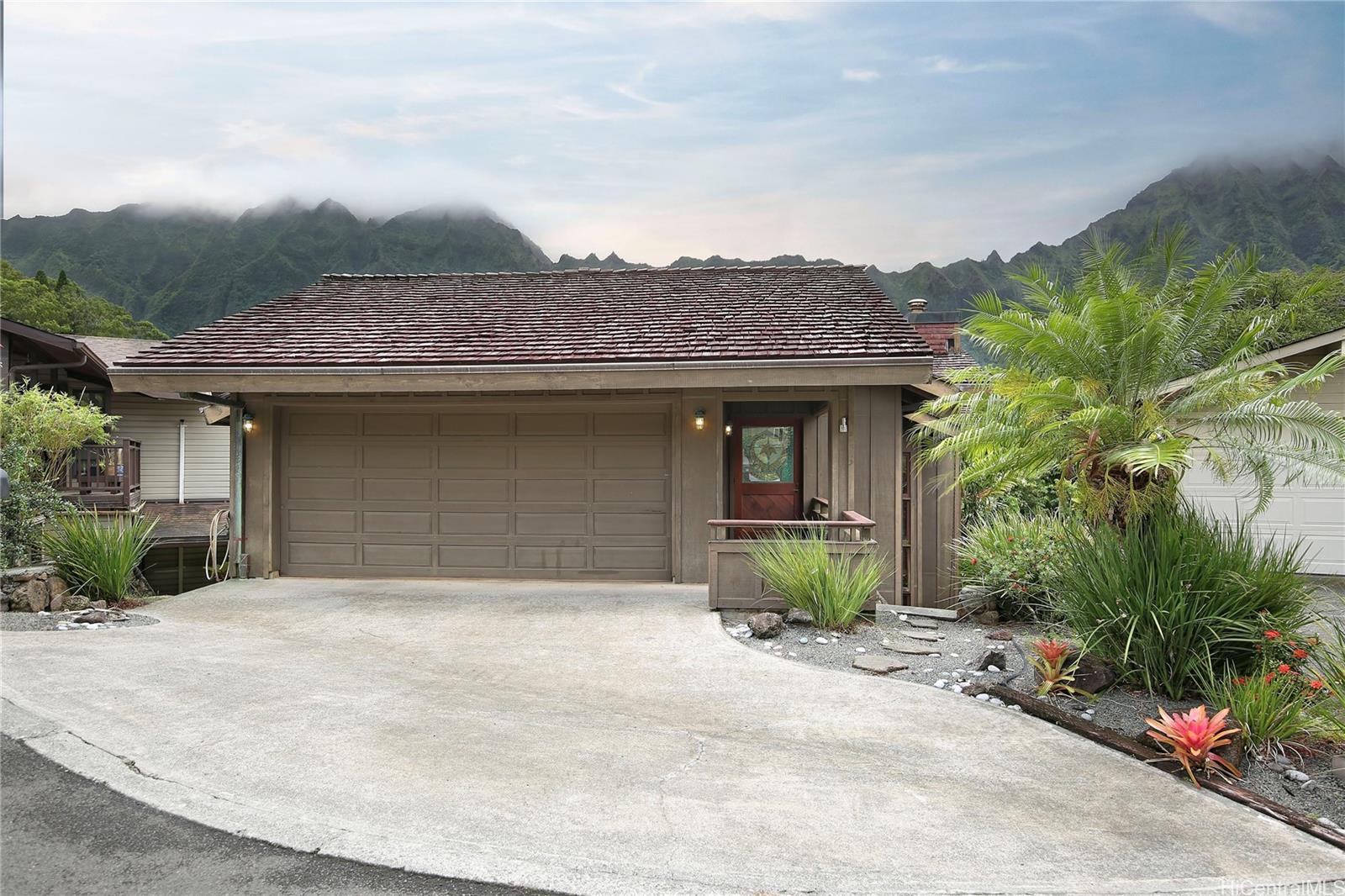 Maiaponi Pl, Kaneohe, HI 96744