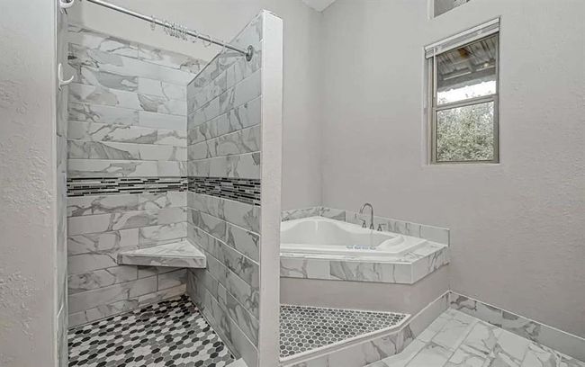 2184 Bear Bottom Dr, House other with 5 bedrooms, 4 bathrooms and 1 parking in Wharton TX | Image 10