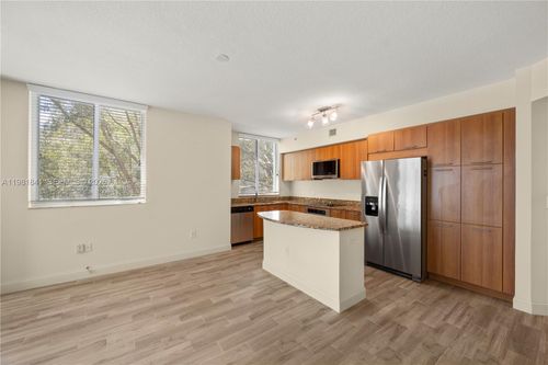 apt-229-510 Nw 84th Ave, Plantation, FL, 33324-1862 | Card Image