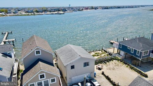 11 4th St, Manahawkin, NJ, 08050-4438 | Card Image