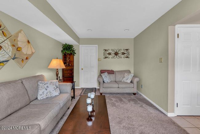 39 Honeysuckle Way, House other with 4 bedrooms, 3 bathrooms and null parking in Howell NJ | Image 22