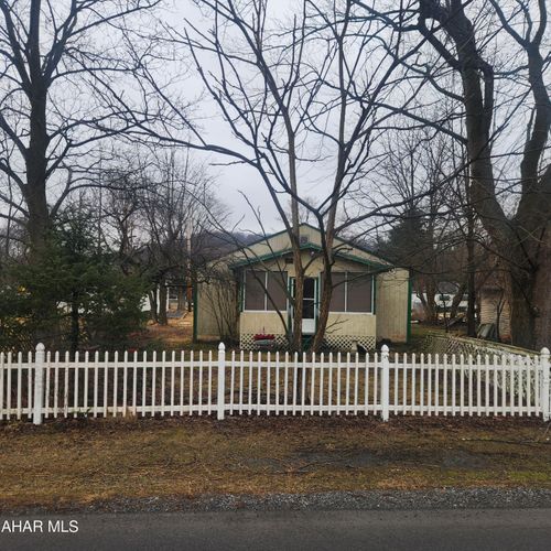 874 Burns Avenue, Altoona, PA, 16601 | Card Image