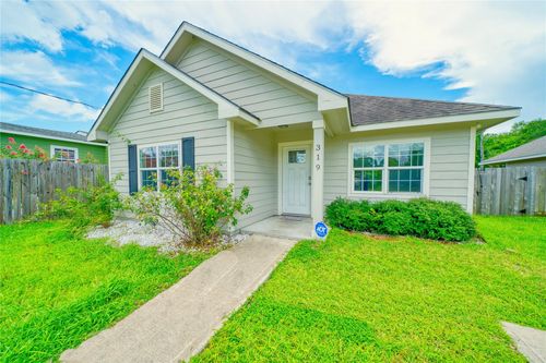 319 Dreamland Ave, Crosby, TX, 77532-2647 | Card Image