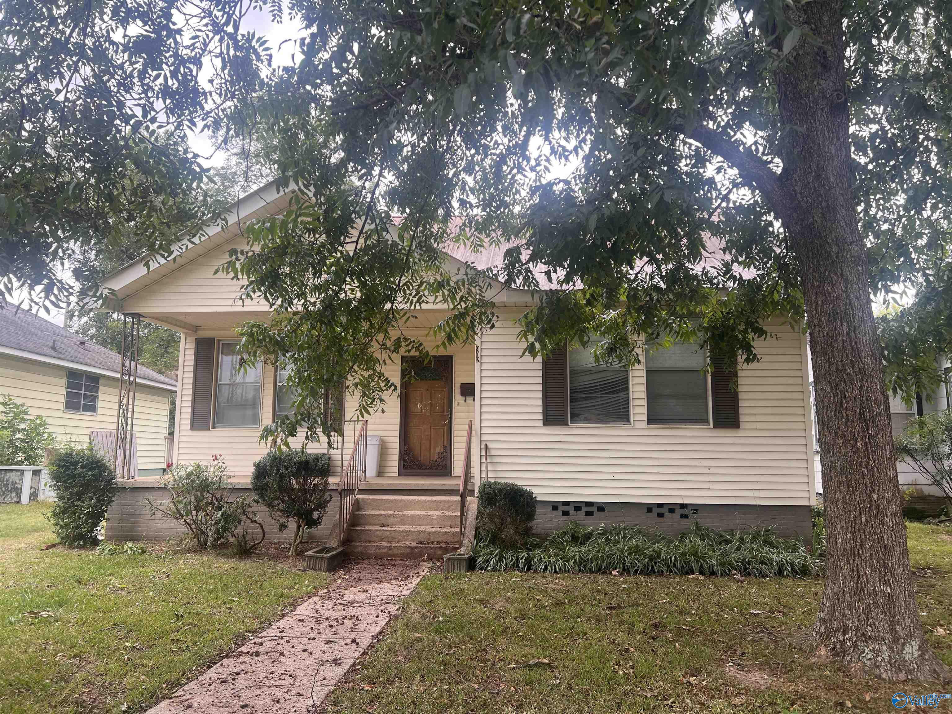 Agricola Ave, Gadsden, AL 35903