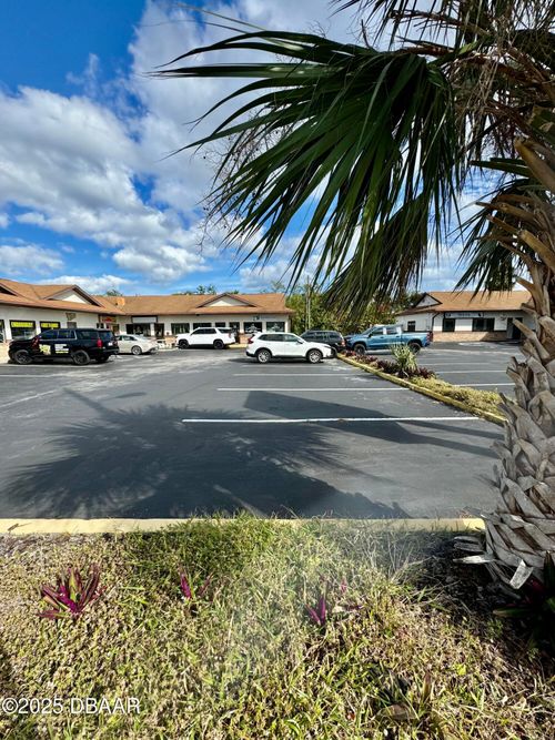 2335 S Ridgewood Ave, South Daytona, FL, 32119-5003 | Card Image