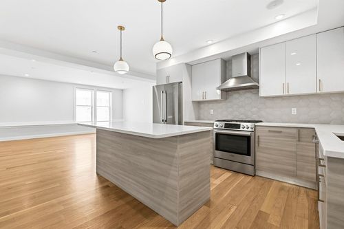 2-40 Westmoreland St, Boston, MA, 02124 | Card Image