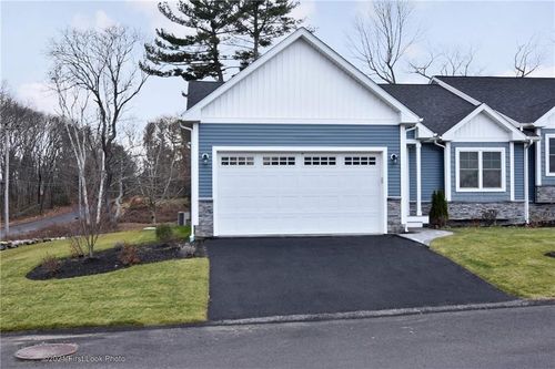 25-67 Stonebridge Ln, East Greenwich, RI, 02818-2082 | Card Image