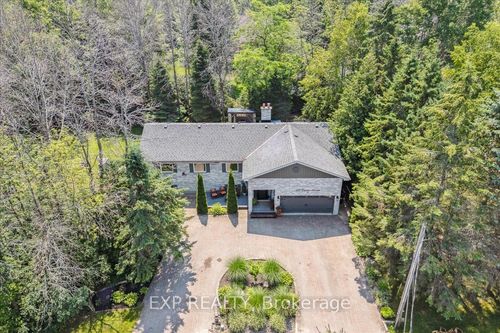 28 Currie Ave, Collingwood, ON, L9Y0X2 | Card Image