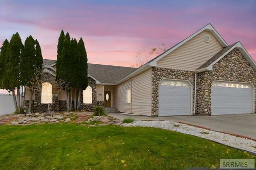 3810 Summer Cir, Idaho Falls, ID, 83404-8249 | Card Image