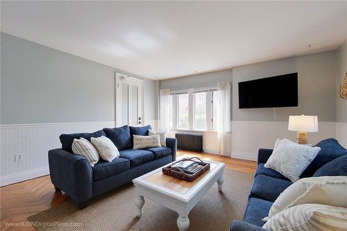 1-28 Narragansett Ave, Newport, RI, 02840-4065 | Card Image