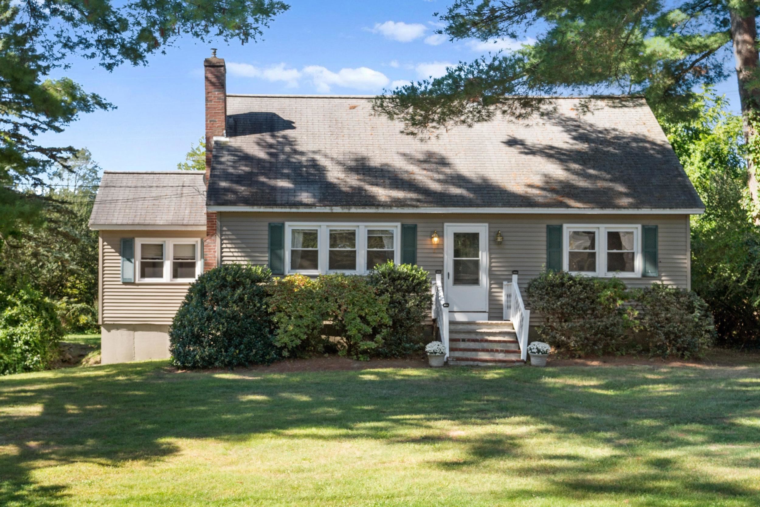 Hopkins Dr, Hudson, NH 03051