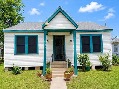3106 Huisache St, Corpus Christi, TX, 78408-3107 | Card Image