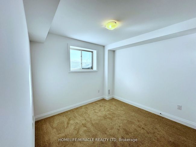25 Gateway Dr, House other with 6 bedrooms, 4 bathrooms and 2 parking in Barrie ON | Image 4