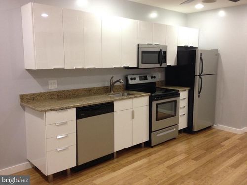 apt-3-503 S 52nd St, PHILADELPHIA, PA, 19143-1557 | Card Image