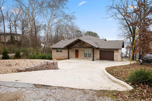 38 Winnebago Cir, Cherokee Village, AR, 72529-4103 | Card Image