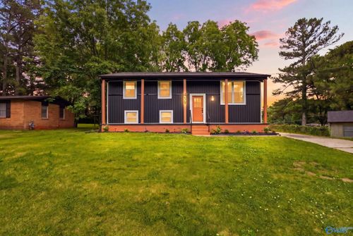 439 N Edgemont Cir Nw, Huntsville, AL, 35811-1373 | Card Image