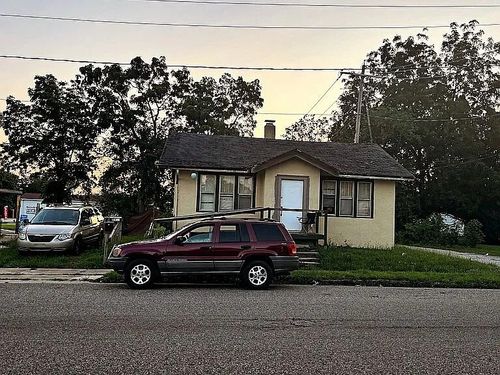 6 Illinois St, Danville, IL, 61832-5102 | Card Image