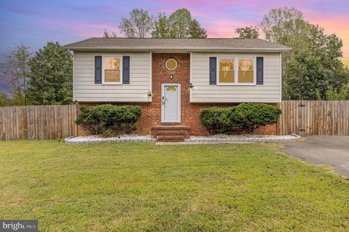 11241 Old Leavells Rd, FREDERICKSBURG, VA, 22407-6470 | Card Image