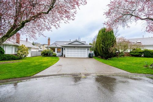 14035 16b Ave, Surrey, BC, V4A8K3 | Card Image