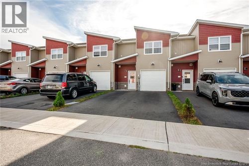 143 Arlington Cres, Saint John, NB, E2K0G4 | Card Image