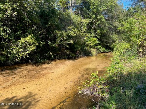 19055 Clearwater Dr, Kiln, MS, 39556 | Card Image