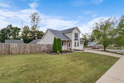 1425 Cedar Springs Cir, House other with 3 bedrooms, 2 bathrooms and 2 parking in Clarksville TN | Image 3