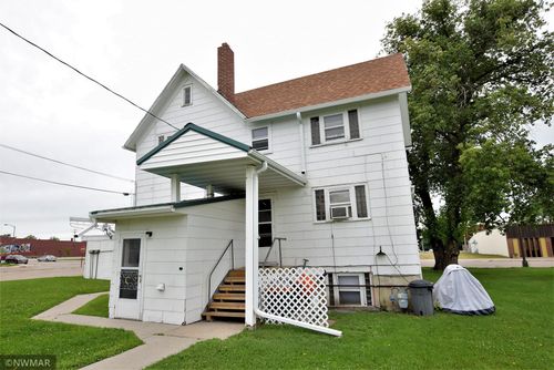 206 2nd Street Se, Hallock, MN, 56728 | Card Image