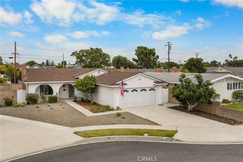 520 S Adria, Anaheim, CA, 92802 | Card Image