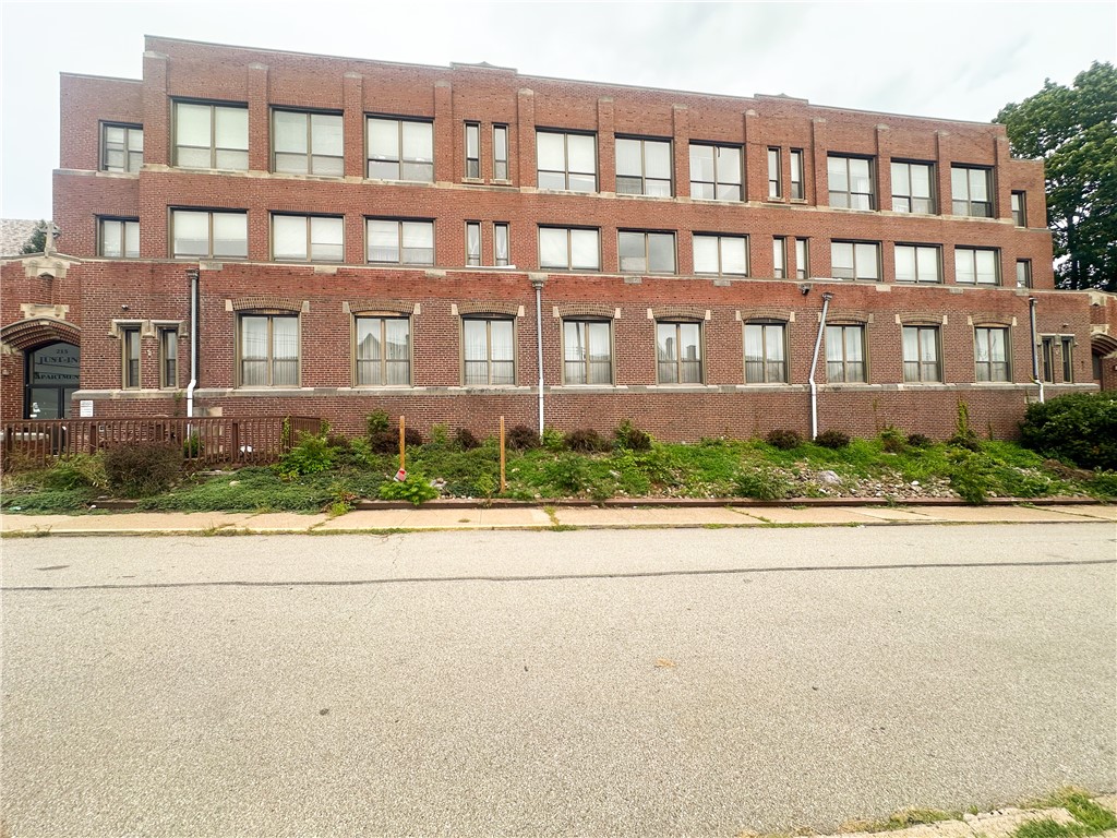 Commercial Sale in Mt Washington 4