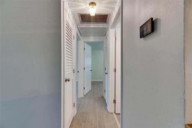 832 Seabreeze Dr, House other with 3 bedrooms, 2 bathrooms and null parking in RUSKIN FL | Image 15