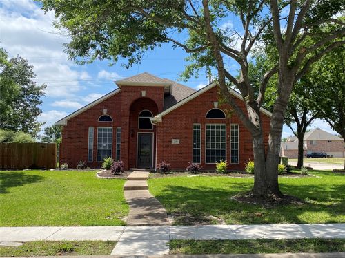 220 Peach Tree Dr, Murphy, TX, 75094-3528 | Card Image